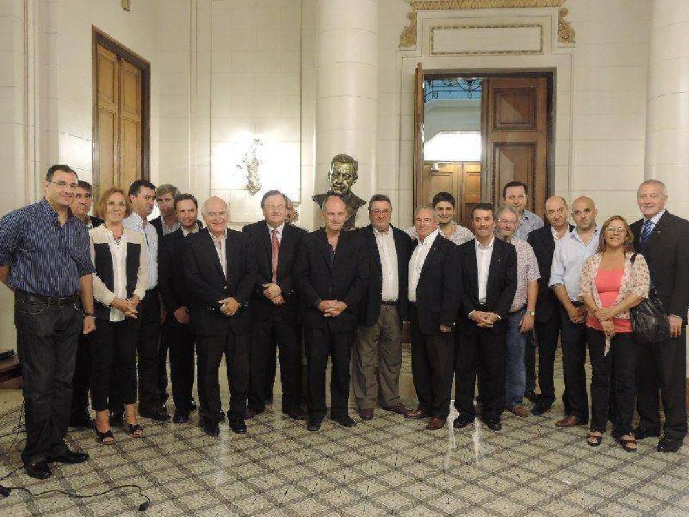 Jorge Henn destac� la militancia y legado de Ra�l Alfons�n