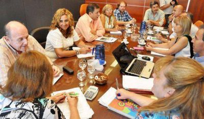 El Gobierno ofreci� 30% y hoy los docentes decidir�n si aceptan o no