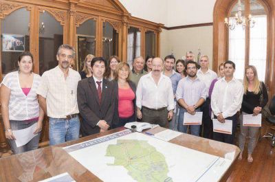 El Gobierno Municipal entreg� certificados a municipales que se capacitaron en los cursos del IPAP