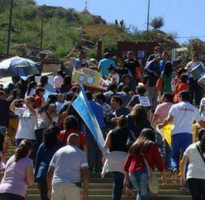 Un sector docente pide no �politizar� su lucha por tema salarios