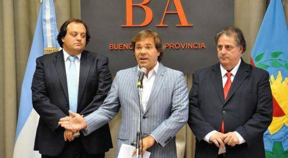 El Gobierno bonaerense anunci� acuerdo salarial con estatales y llam� a la "reflexi�n" a docentes