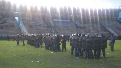 Un cl�sico con 731 efectivos policiales