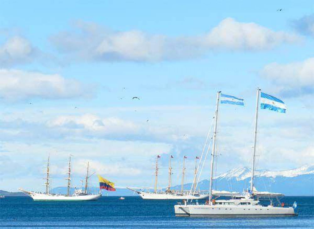 Fragatas latinoamericanas visitan Ushuaia