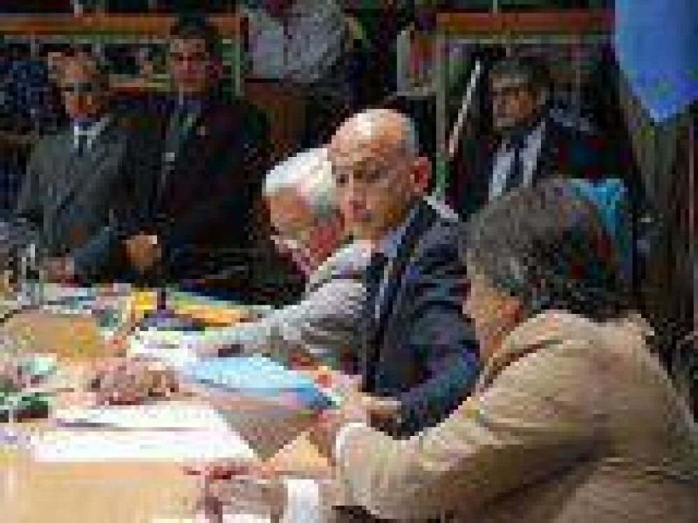Se realiz� la 1� Sesi�n en Diputados, presidida por el Vicegobernador Fernando Cotillo