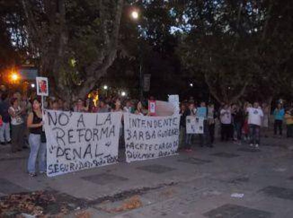 Vecinos y asambleas marcharon contra la reforma del Cdigo Penal