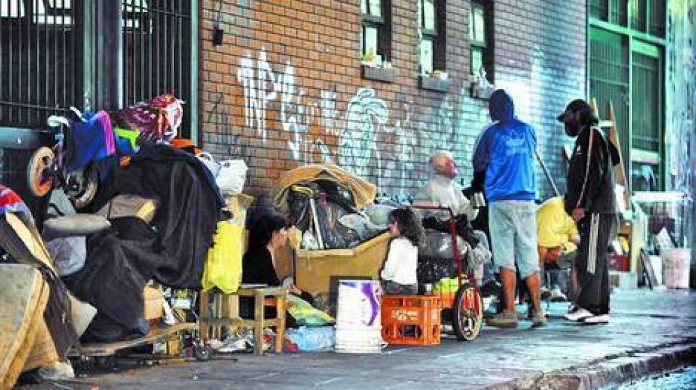 Hay 6 ranchadas de cartoneros cerca de Plaza Constituci�n