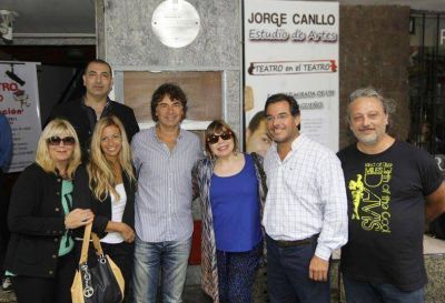 Se�alizaron el teatro donde se presentaron Piazzolla y Troilo