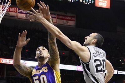 Los Spurs no dejaron dudas ante los Lakers