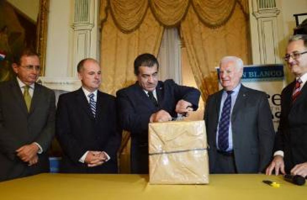 Una empresa present� su oferta para elaborar el proyecto del puente Paran� - Santa Fe