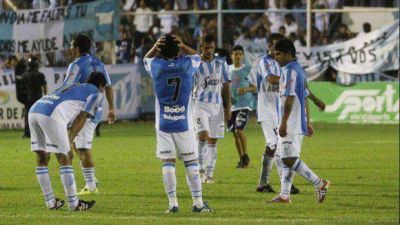 Atl�tico volvi� a jugar mal y Patronato no lo perdon�