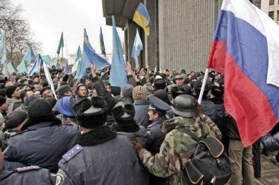 La suerte esta echada: Crimea vota si se une a Rusia