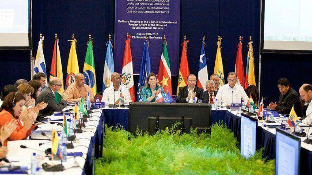 Unasur reforz� su apoyo a Maduro y advirti� a quienes no respeten la Constituci�n venezolana