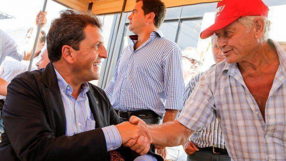 Massa y Macri visitaron Expoagro y coincidieron en la necesidad de sacarle las retenciones al campo
