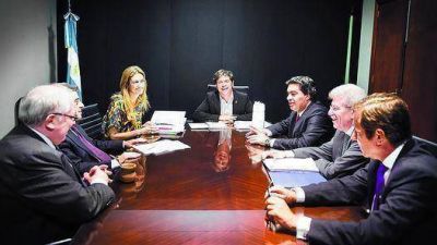 Vino un ministro brasile�o, pero se fue sin respuestas