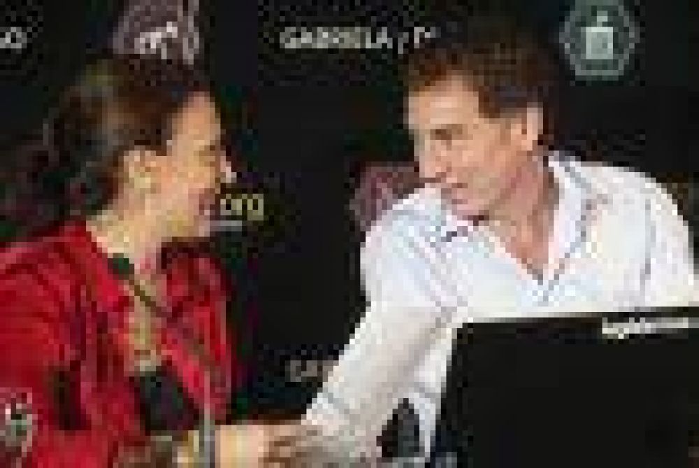 Michetti y Santilli quieren estar cerca