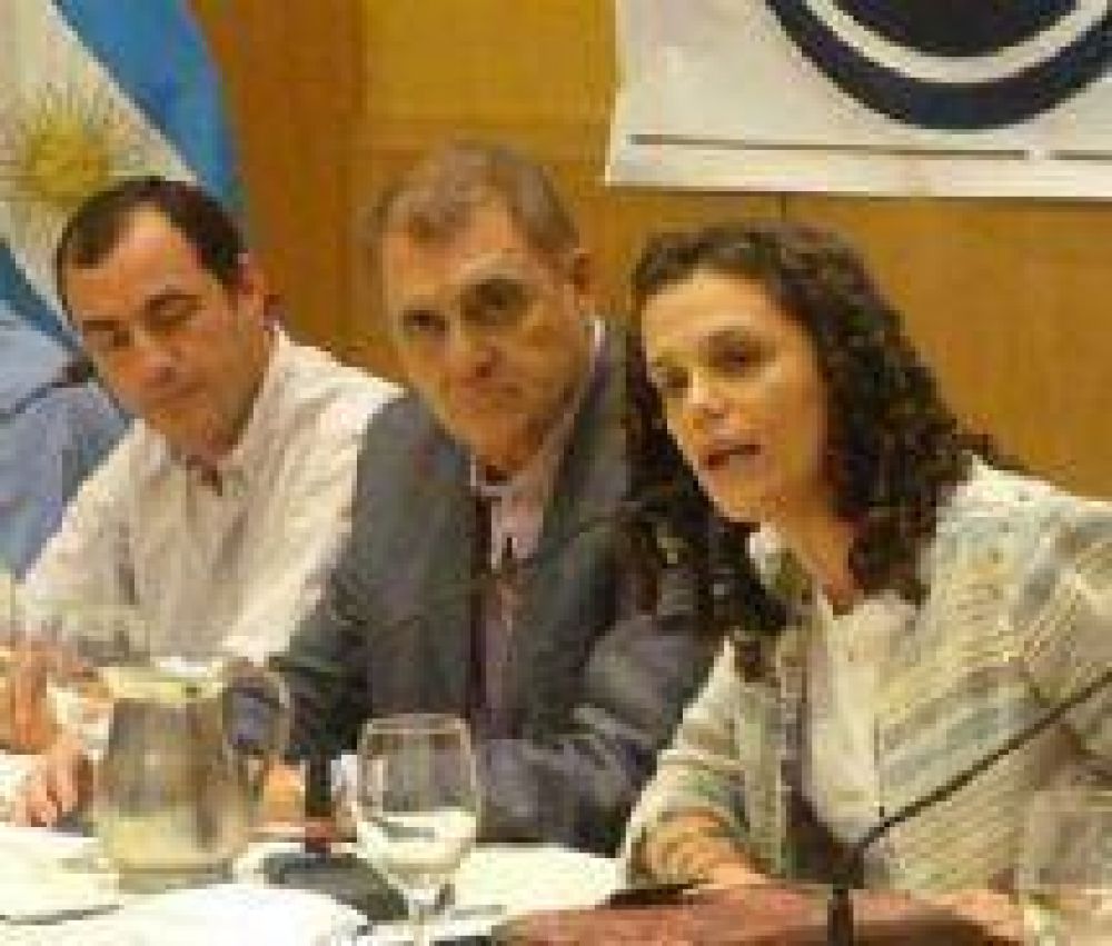 Con fuerte apoyo al Frente provincial se present� "Renovadores Unidos"