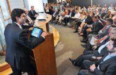 El Gobernador Urtubey destac� el voto electr�nico en la Jornada Debate del Congreso