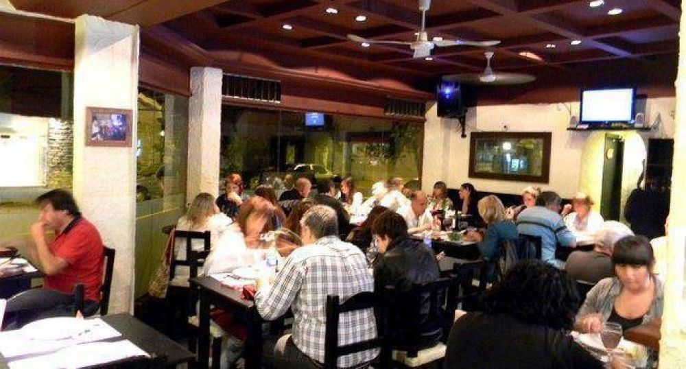 Controlan que haya pagos con tarjeta en los restaurantes