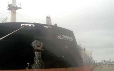 Arrib� el primer buque para un embarque de arroz