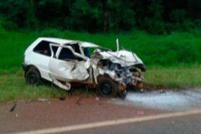 Despist� camioneta, falleci� acompa�ante y conductor grave