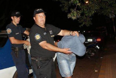 Los pillaron robando whisky y vino