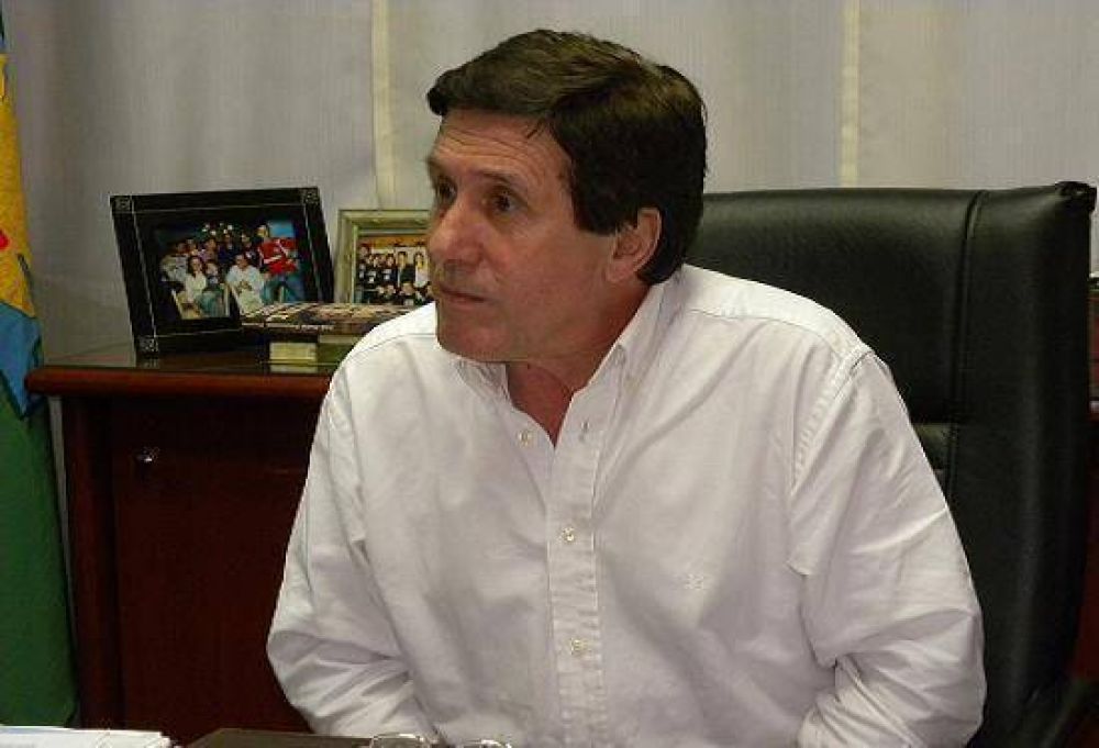 Lan�s: D�az P�rez se reuni� con los concejales de todos los bloques
