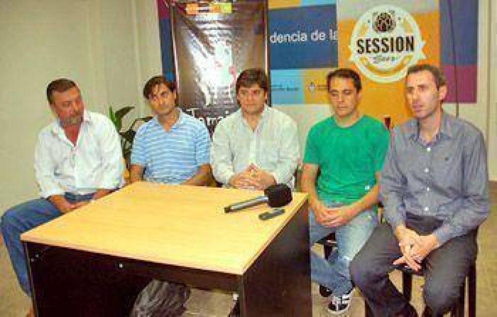 Fueron presentadas dos cervezas que se producen en Pergamino