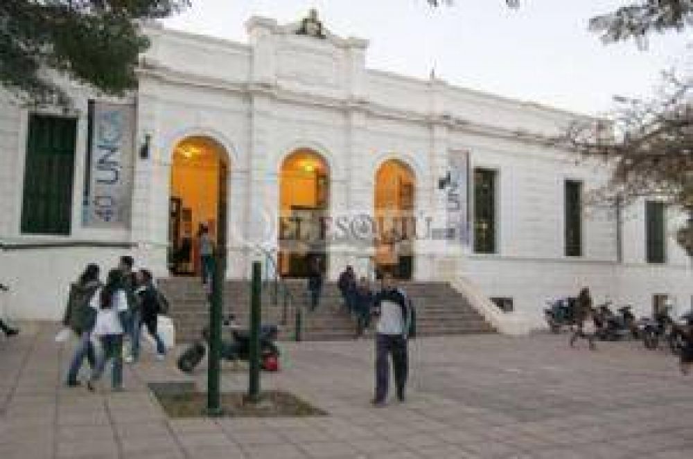 Evaluadores nacionales visitan la universidad