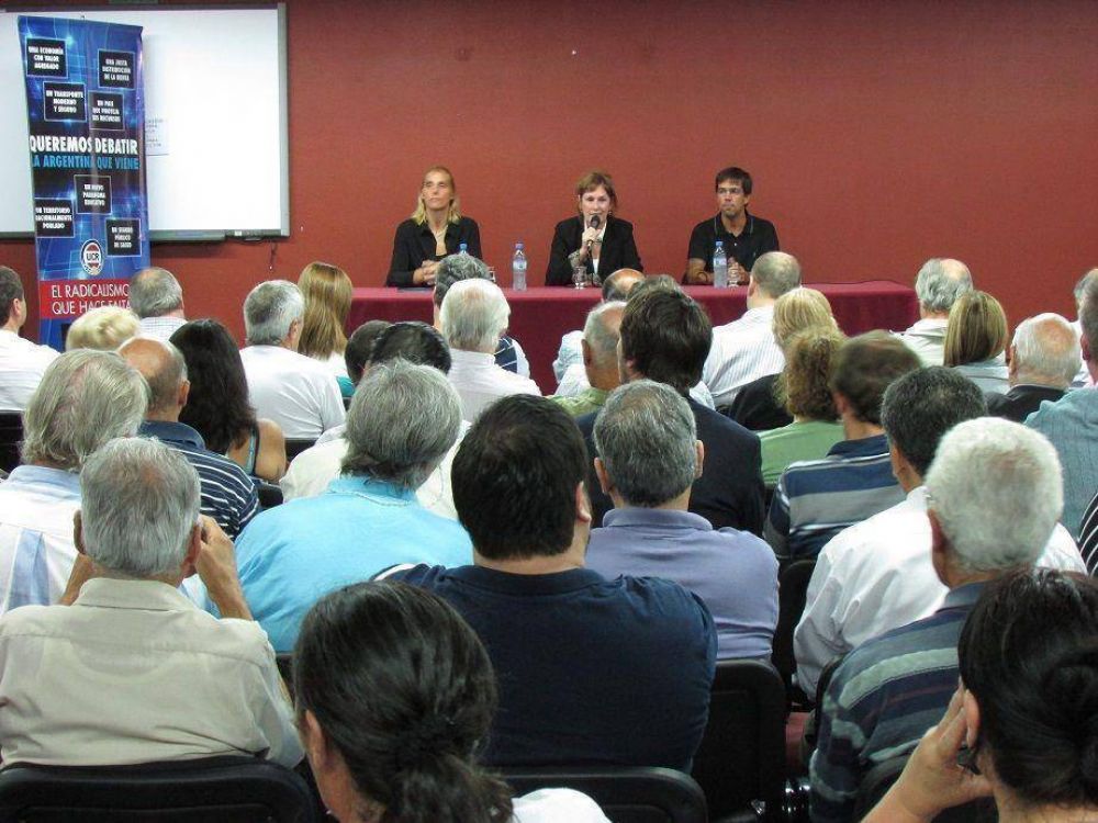 Radicales debatieron en Mar del Plata y criticaron a Scioli