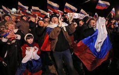 Crece la tensi�n: aplastante s� de Crimea a la uni�n con la Rusia