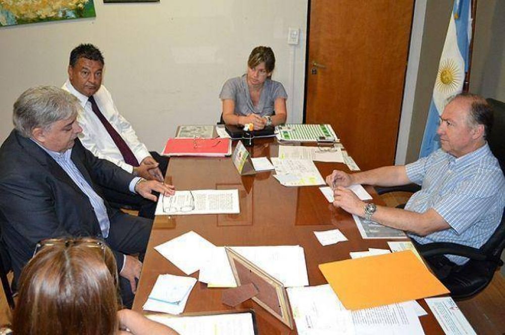 Municipalidad y Gobierno juntos para proteger a los consumidores
