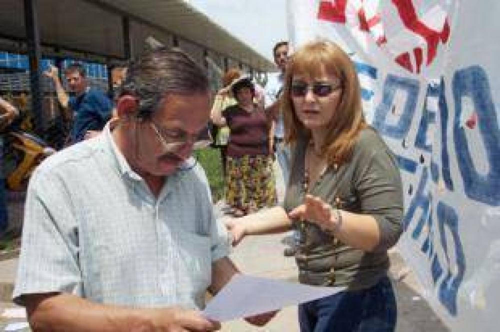 Otra semana con aulas vac�as: Atech y Sitech, de paro por 72 horas
