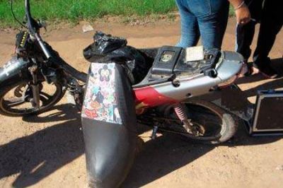 Puerto Tirol: Casi un kilo de marihuana en el ba�l de la moto