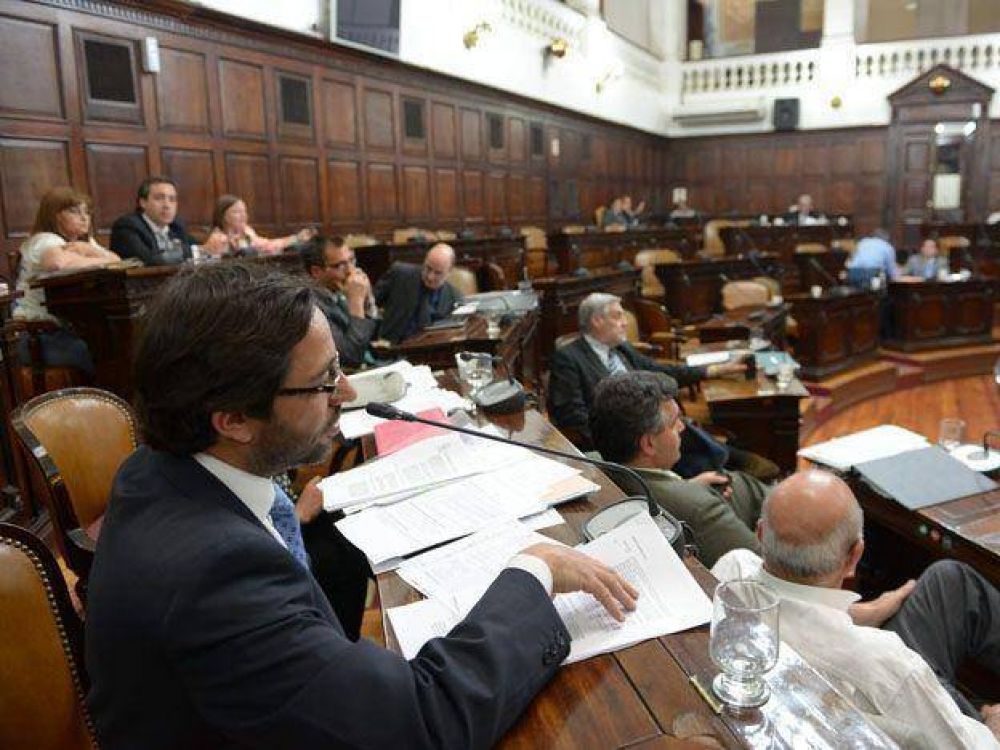 Intendentes se quejan por la demora en aprobar el presupuesto