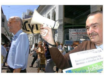 Por ahora, los sanatorios prestadores de Pami atienden con normalidad