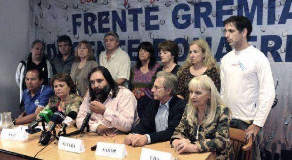 El Frente Gremial Docente ratific� la continuidad del paro y movilizaci�n el mi�rcoles