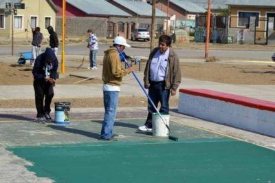 Realizan trabajos comunitarios en plaza del barrio Rotary 23