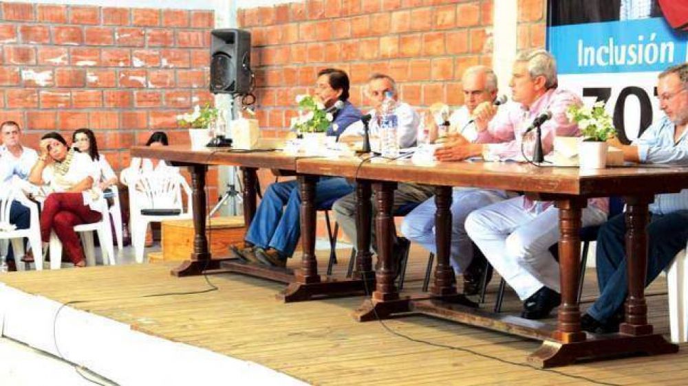 La mayor�a de los renovadores ratific� su apoyo a la conducci�n de Andr�s Zottos