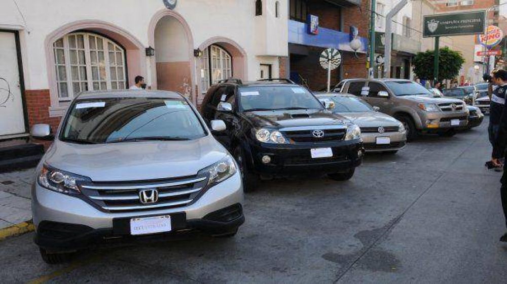 Kicillof neg� que el impuesto interno haya disparado los precios en los autos de lujo
