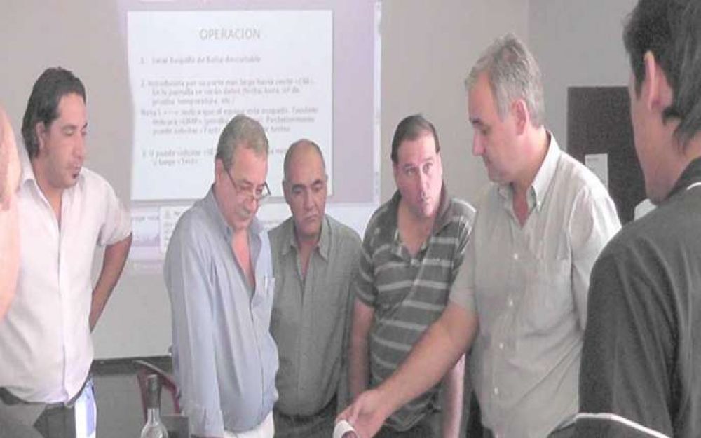 Capacitan a agentes de Tr�nsito y Guardia
