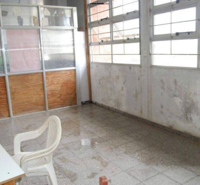 Cay� la mamposter�a de un jard�n a ra�z de filtraciones sin arreglo