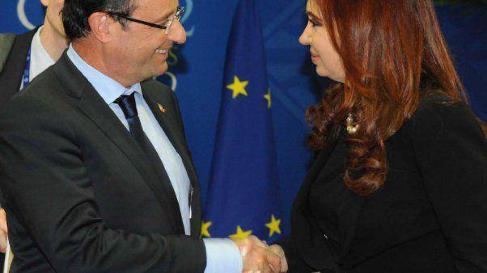Cristina se re�ne con Hollande y asiste a un homenaje a Napole�n