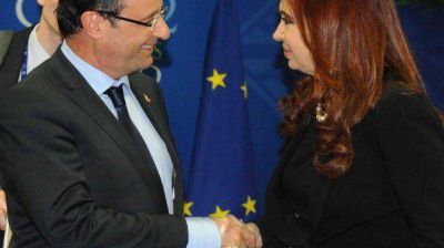 Cristina se re�ne con Hollande y asiste a un homenaje a Napole�n