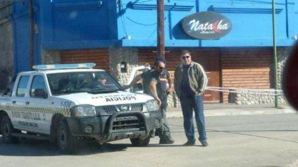 El polica que mat a dos personas en boliche dijo que no recuerda nada