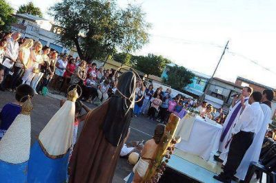 El Padre Jorge Garc�a Cuerva se despidi� de los vecinos de Tigre