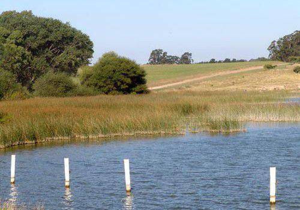 Levantan prohibici�n de pesca en Laguna de los Padres