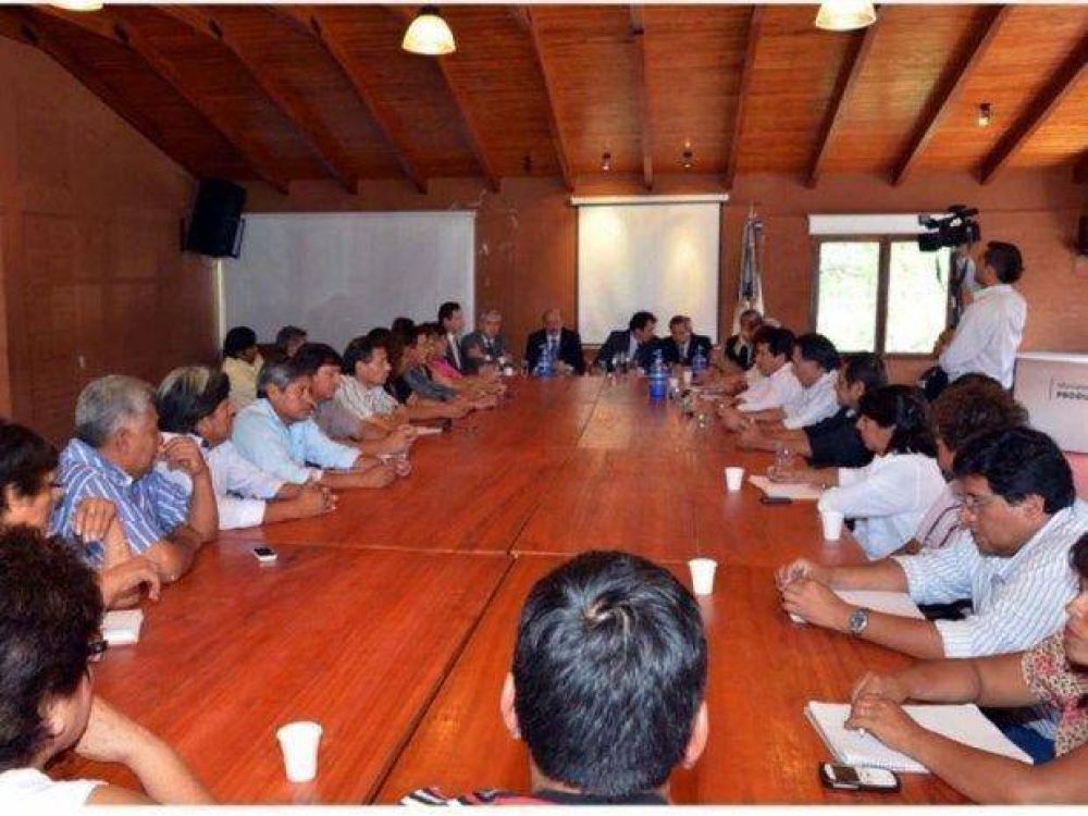 El Gobierno mejor� propuesta salarial a gremios estatales