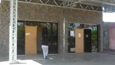 Yapura Saed carg� contra m�dicos y empleados