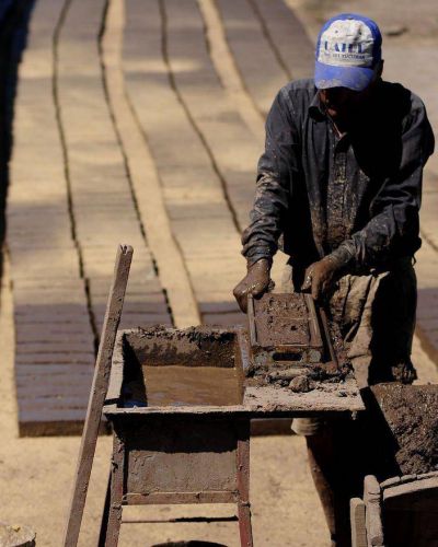 De cada 100 asalariados tucumanos, 46 est�n en negro