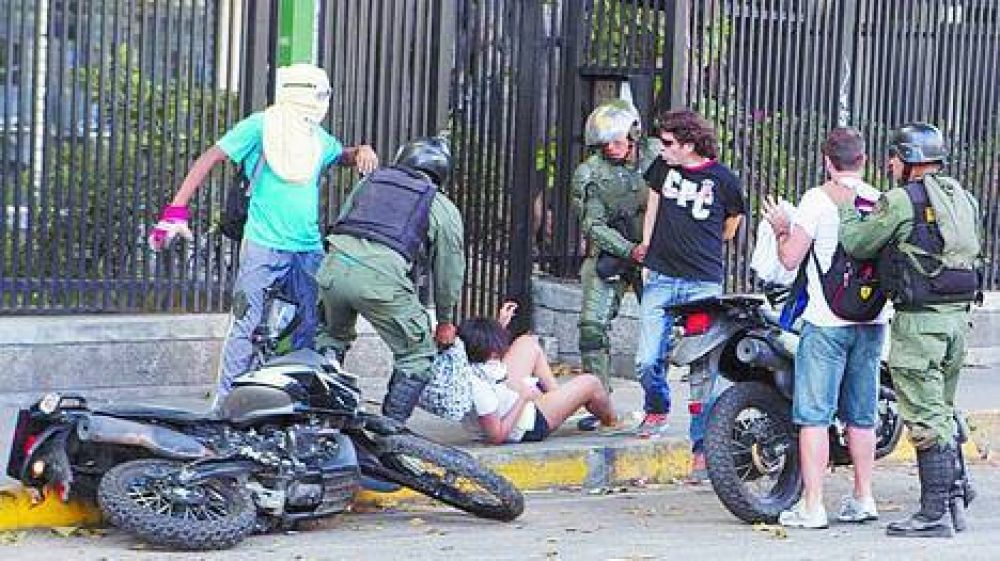 Violencia en Venezuela: otro muerto en protestas callejeras